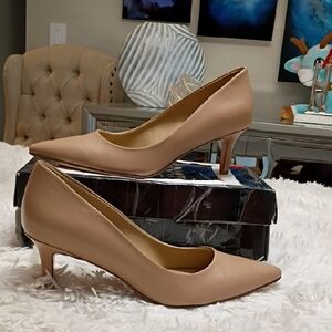Naturalizer Everly Classic Nude Leather Heels Pumps Size 7.5W